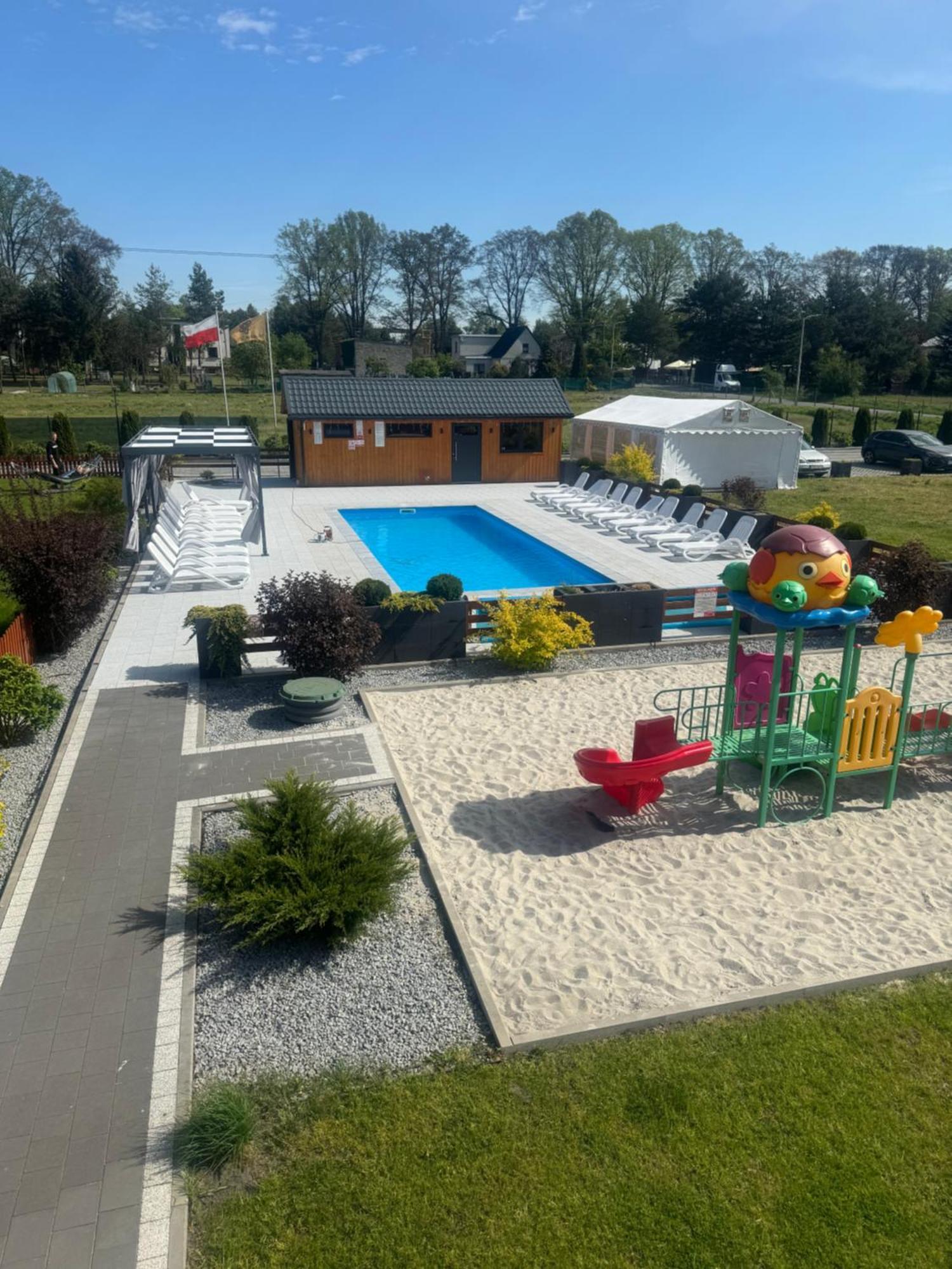 Miodowa Sadyba Domki Caloroczne Kluczbork Ligota Zamecka Exterior foto